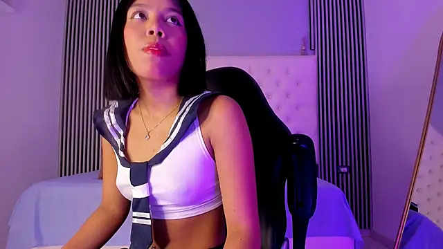 ashley deluxe online show from March 21, 2026, 1:59 pm