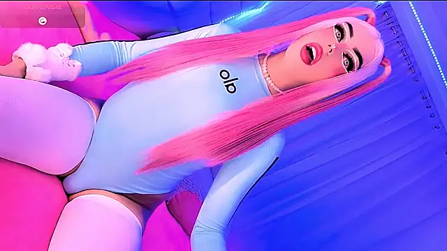 Snapshot of Blonde_fuck chatting on April 8, 2026, 5:20 am Blonde fuck online show from April 8, 2026, 5:20 am