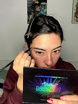 junorise23 online show from January 10, 2026, 3:35 am