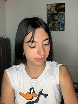 junorise23 online show from March 3, 2026, 4:41 am