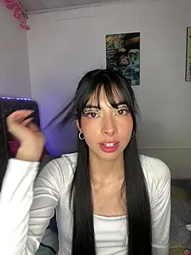 junorise23 online show from March 25, 2026, 4:01 am