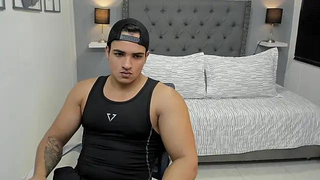 Snapshot of maxximo_strong_ chatting on December 21, 2025, 7:59 pm maxximo strong online show from December 21, 2025, 7:59 pm