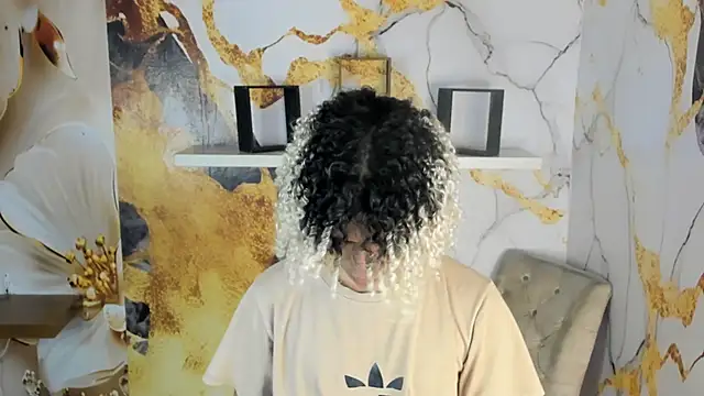 Victor LatinBoy online show from February 8, 2026, 3:15 am