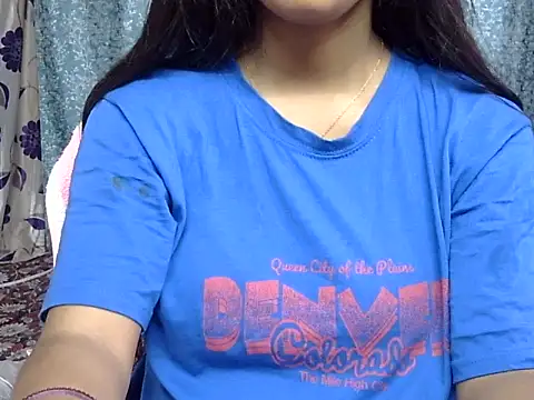 cute Dirty Diva online show from June 1, 2026, 3:18 am