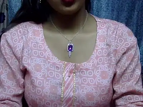 cute Dirty Diva online show from May 26, 2026, 3:32 pm