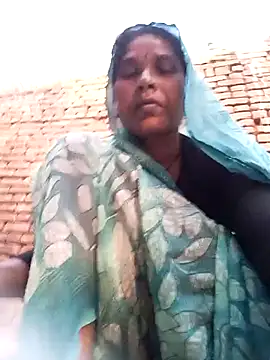 Snapshot of Rakhi_cut chatting on May 18, 2026, 1:06 am Rakhi cut online show from May 18, 2026, 1:06 am