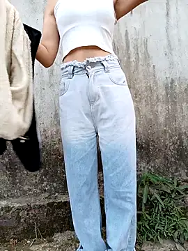 Snapshot of hangnga89 chatting on February 7, 2026, 12:29 am hangnga89 online show from February 7, 2026, 12:29 am