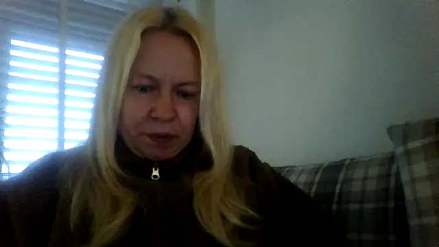 jennyblondeuk online show from February 21, 2026, 5:26 pm