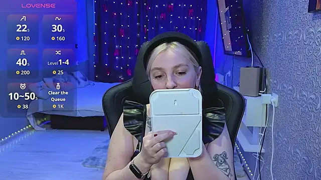 Snapshot of Eva_Vibe_ chatting on January 9, 2026, 5:09 pm Eva Vibe online show from January 9, 2026, 5:09 pm