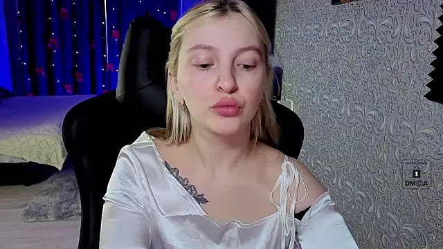 Snapshot of Eva_Vibe_ chatting on February 11, 2026, 4:12 am Eva Vibe online show from February 11, 2026, 4:12 am