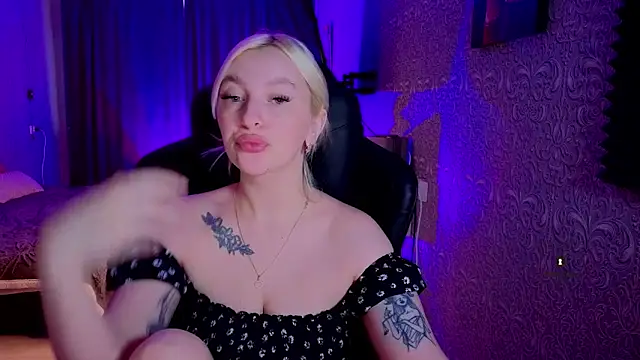 Snapshot of Eva_Vibe_ chatting on May 29, 2026, 5:02 am Eva Vibe online show from May 29, 2026, 5:02 am
