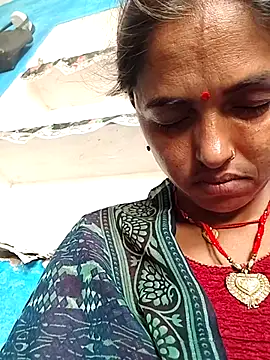 Snapshot of Mahima_rani34 chatting on May 18, 2026, 8:19 am Mahima rani34 online show from May 18, 2026, 8:19 am