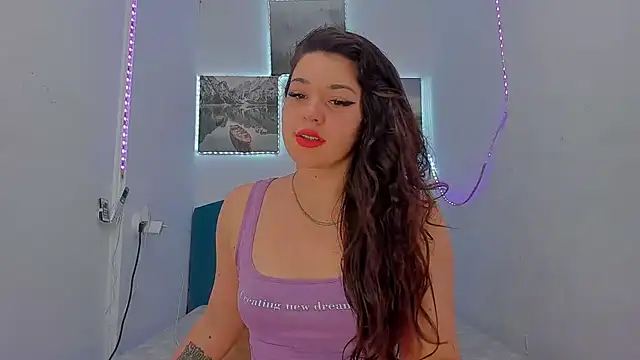 Snapshot of RedAssHottie chatting on March 13, 2025, 10:15 am RedAssHottie online show from March 13, 2025, 10:15 am