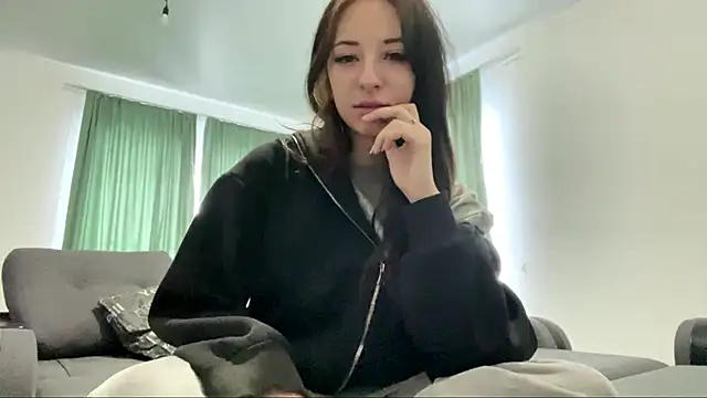 Snapshot of AdelleRickley chatting on December 21, 2025, 7:43 am AdelleRickley online show from December 21, 2025, 7:43 am