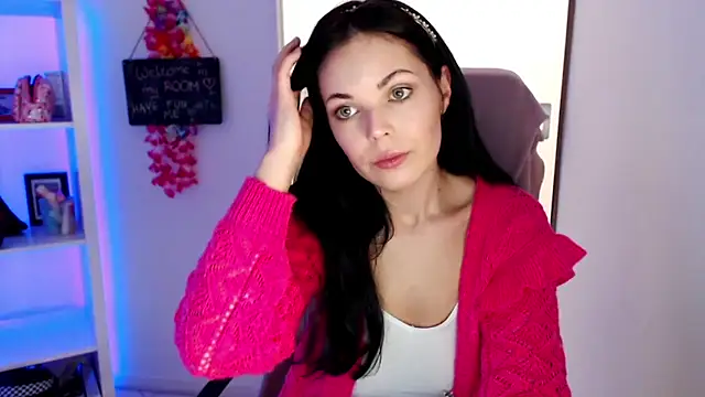 ggrek online show from March 25, 2026, 7:35 pm