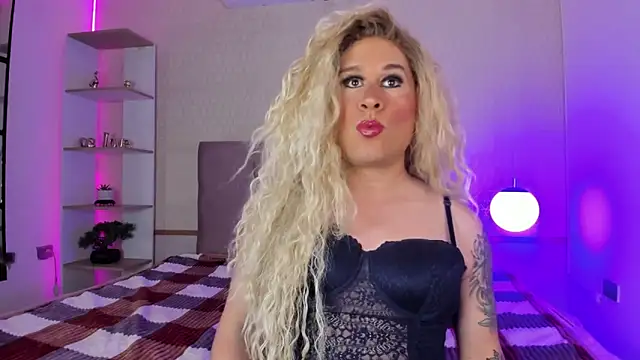 Lara Luckessy online show from December 22, 2025, 12:27 pm