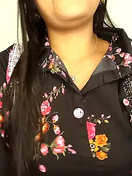 Deshi bhabhi143 online show from April 12, 2026, 7:00 am