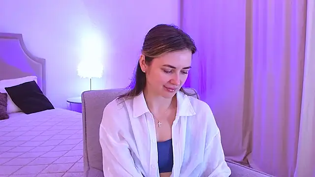 EmeraldGlow online show from March 31, 2026, 3:25 pm