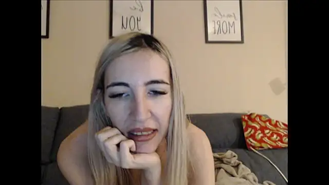 Snapshot of BarbieBlondieGirl chatting on May 24, 2026, 10:31 pm BarbieBlondieGirl online show from May 24, 2026, 10:31 pm
