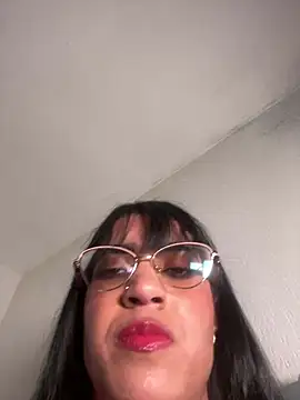 ValentinaEvanz online show from May 20, 2026, 7:55 pm