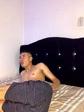 Snapshot of Latin_Paisa_Boy chatting on January 6, 2026, 7:29 pm Latin Paisa Boy online show from January 6, 2026, 7:29 pm