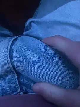 LittleGuy 2007 online show from April 22, 2026, 9:10 pm