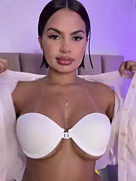 Irina Velvett online show from February 3, 2026, 11:43 pm