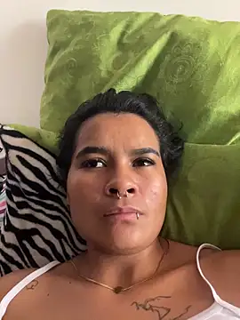 Snapshot of Chloe_cortes chatting on May 17, 2026, 7:25 pm Chloe cortes online show from May 17, 2026, 7:25 pm