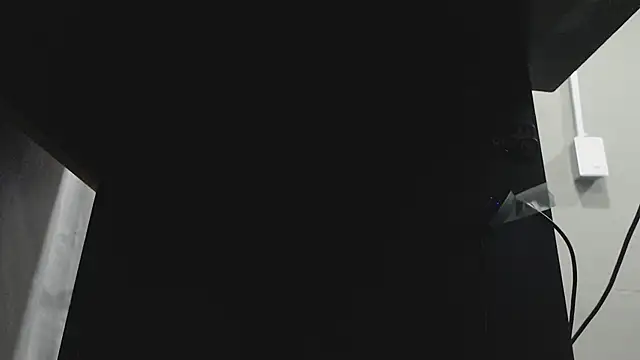 Millan DarkWood online show from January 7, 2026, 9:31 pm