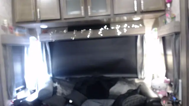 Snapshot of mspatience chatting on February 12, 2026, 12:16 pm mspatience online show from February 12, 2026, 12:16 pm