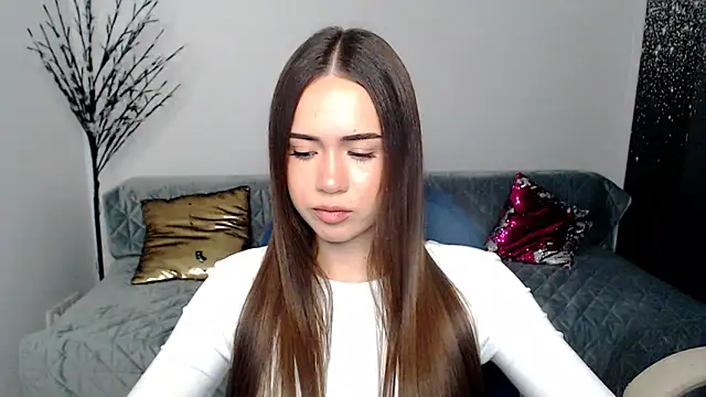 heiley love online show from December 22, 2025, 4:07 pm