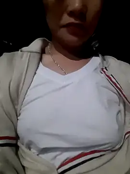 Snapshot of oh-july chatting on January 6, 2026, 1:31 am oh-july online show from January 6, 2026, 1:31 am