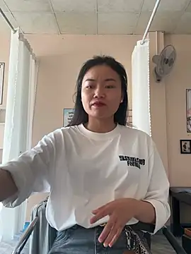 Chiipp69 online show from February 23, 2026, 5:09 am