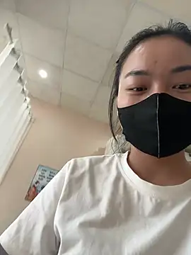 Chiipp69 online show from March 4, 2026, 3:03 am