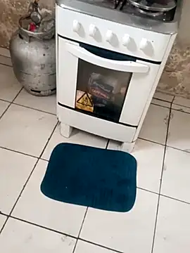  ------   bucetuda- online show from December 22, 2025, 6:08 pm