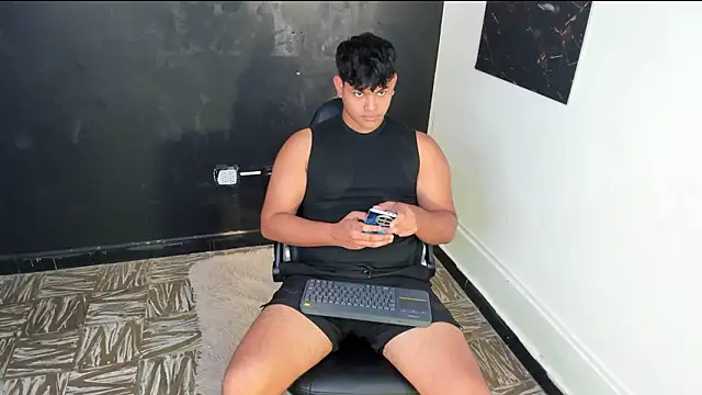 Snapshot of Nicole_and_thiago1 chatting on February 20, 2026, 9:06 pm Nicole and thiago1 online show from February 20, 2026, 9:06 pm