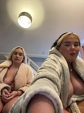 KatieCeexx online show from January 9, 2026, 2:46 pm