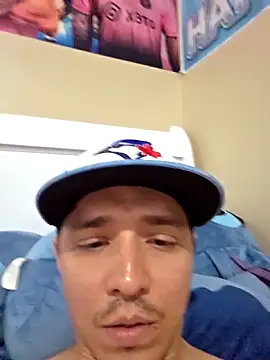 HoofedCylinder online show from April 12, 2026, 2:59 am