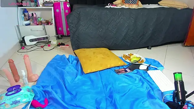 karen adamss online show from March 27, 2026, 6:22 am