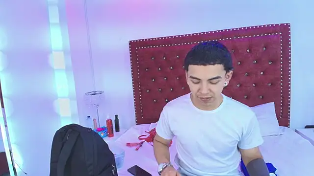 Jaden and sofia online show from May 30, 2026, 3:24 am