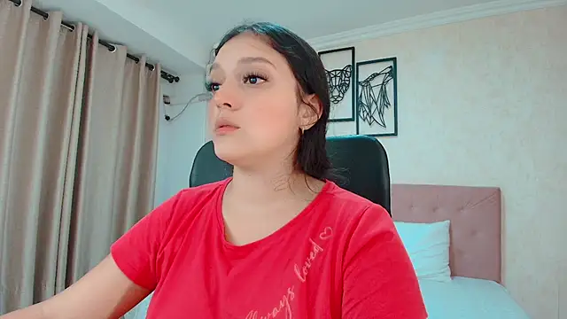 Snapshot of littlemolly_walcott chatting on July 4, 2026, 8:57 pm littlemolly walcott online show from July 4, 2026, 8:57 pm