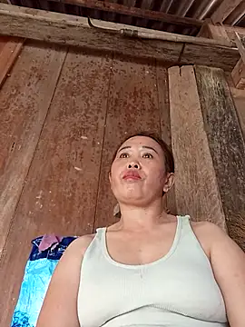 dakota-kis online show from April 6, 2026, 5:08 am