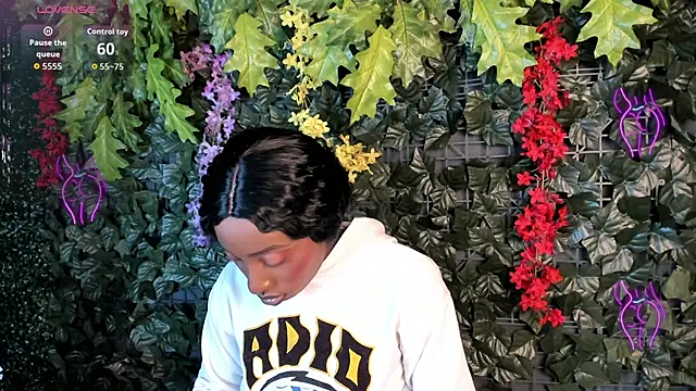 Isaa jonnes  online show from January 9, 2026, 3:24 am