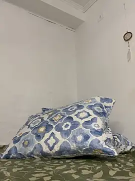 moronoiroficial online show from April 14, 2026, 1:54 am