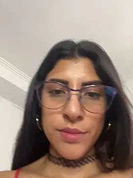 moronoiroficial online show from February 11, 2026, 7:03 pm