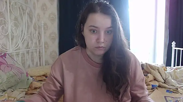 Snapshot of AmazingAllice chatting on May 6, 2026, 4:11 pm AmazingAllice online show from May 6, 2026, 4:11 pm