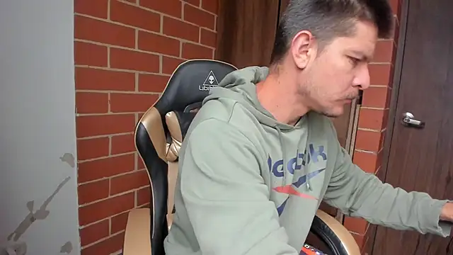 sexcolombia20 online show from April 8, 2026, 11:22 am