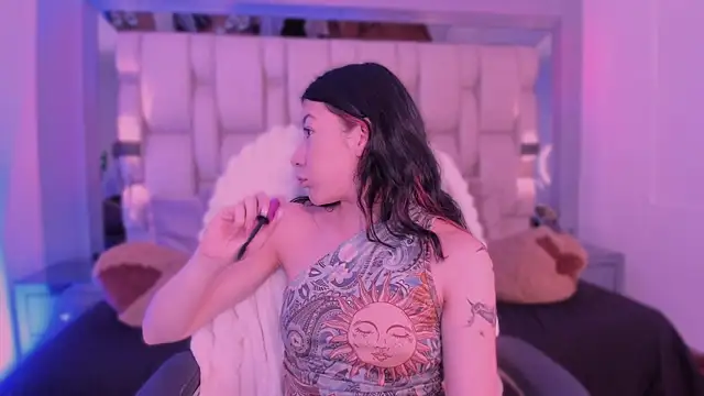 ElaRabbit online show from April 3, 2026, 12:11 pm