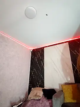 Isis Hot   online show from February 21, 2026, 11:23 am