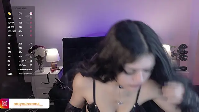 cutemma  online show from June 17, 2026, 1:32 pm